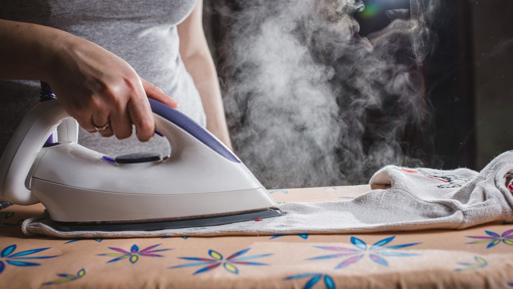How to Use a Steam Iron Press
